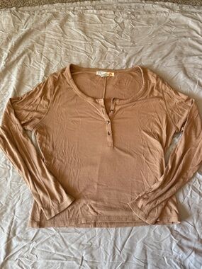 C&C California Lightweight Long-Sleeve Henley in Camel Brown